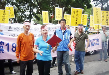 台中國民黨十八全黨代表車淑娟宣布退黨(圖)