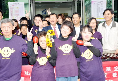 竹縣「新三興」辦家庭日無無薪假問題(圖)