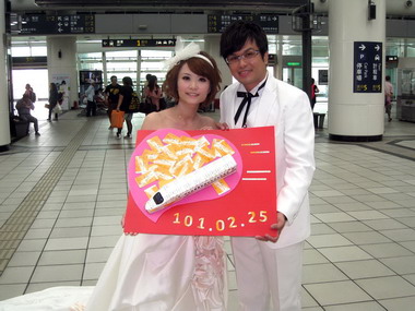 台灣高鐵尋求拍婚紗的「高鐵第百對新人」(圖)