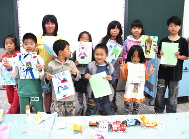 南投信義扶彩虹工作站在地深耕(圖)