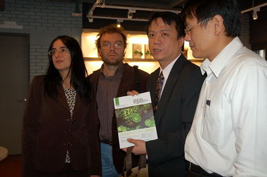 愛無國界—跨國收養，嚴冬注入一股暖流(圖)