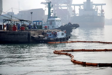 海洋局辦理海洋污染防治應變演練過程逼真(圖)