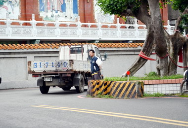 神岡中山路五五一巷丁字路口有待改善(圖)