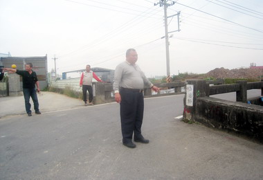 霧峰北豐路橋梁橋面狹窄張滄沂要求拓寬(圖)