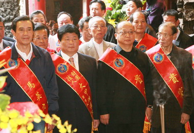 大甲鎮瀾宮辦湄洲翡翠媽祖安座(圖)
