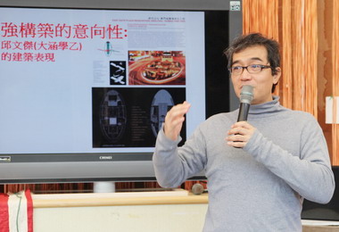 設計「紙教堂」建築師邱文傑獲傑出獎(圖)