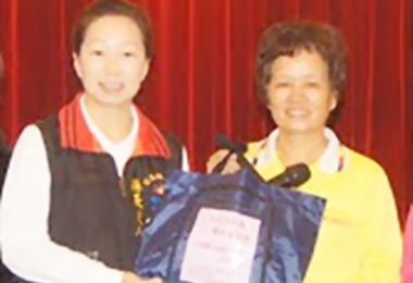 花蓮辦績優志工表揚暨獨居老人圍爐活動(圖)