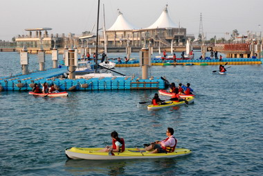 興達漁港免費帆船及獨木舟體驗(圖)