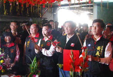 台中建國市場遷建支票兌現(圖)