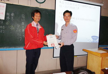 斗六派出所辦校園預防犯罪宣導(圖)