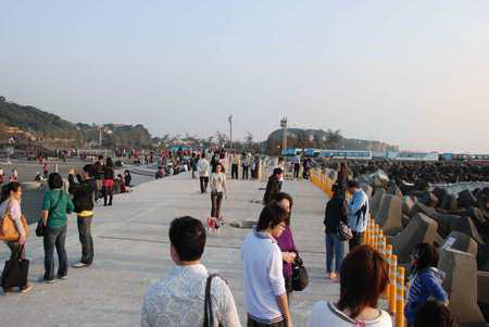 西子灣南岬頭沙灘地提前開放賞景(圖)