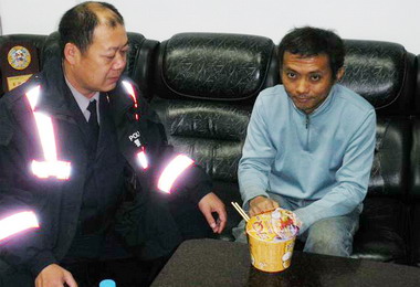 斗六失憶男忘記回家路員警助其返家(圖)
