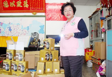 議員邱素貞質疑市府「反賄」是假宣真賄(圖)