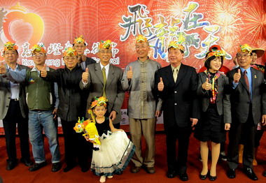 2012高雄燈會藝術節27日熱鬧福氣登場(圖)