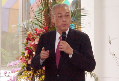 吳敦義返鄉發紅包民眾大排長龍(圖)