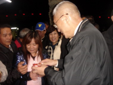 戰鬥力滿格 吳揆攀高峰(圖)