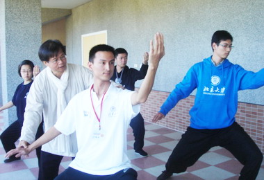 前中央警官教練林添進回故居學術交流(圖)