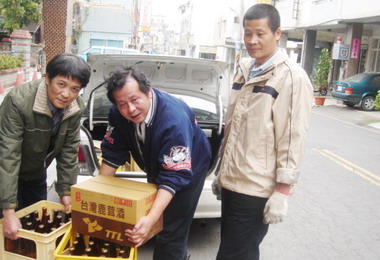 竹山菸酒配銷所服務佳獲好評(圖)