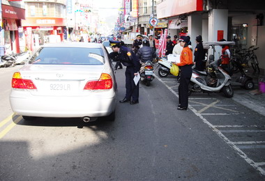 南投分局辦後座乘客強制繫安全帶宣導(圖)