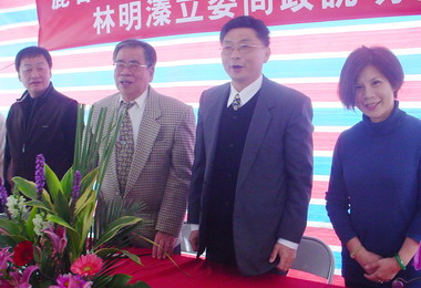 黨部主委顏世一用心拜票功勞不小(圖)