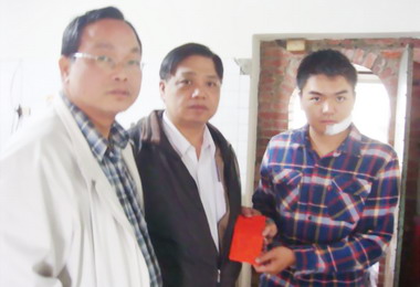 警協助救護巧遇殺人未遂通緝犯遭砍傷(圖)