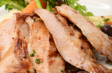 高雄金典酒店推薦肉品中的貴族  台灣黑豬肉(圖)