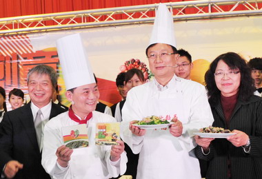 彰縣邀請阿基師料理營養健康的營養午餐(圖)