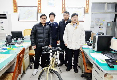 斗六警寒流中埋伏逮獲竊嫌(圖)