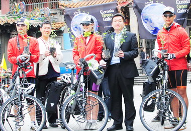 台中立委蔡其昌支持綠色騎跡(圖)