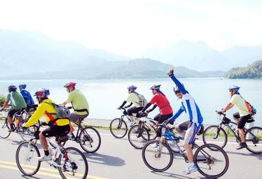日月潭環湖公路獲選十大最美自行車道(圖)