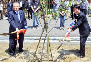 台南日台友好植樹活動紀念園區舉行(圖)
