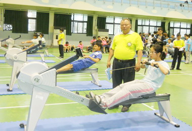 台中市長盃室內划船錦標賽競爭激烈(圖)