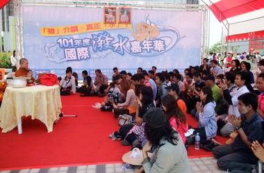 2012國際潑水嘉年華高雄熱情豋場(圖)