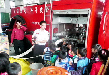 信義地利國小幼兒進行教學參觀活動(圖)