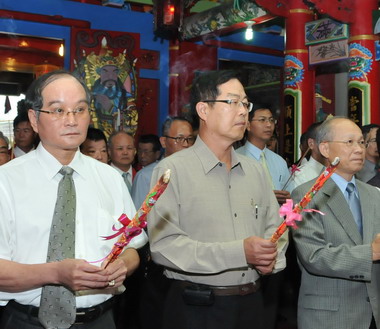 省主席林政則赴 竹山靈德廟參拜(圖)