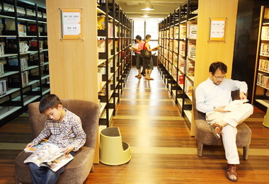 新北市首座青少年圖書館今開幕(圖)