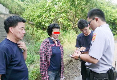 嘉市女登山客迷路消防員及時救援(圖)