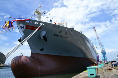 台船公司承造貨櫃輪「勇春輪」命名(圖)