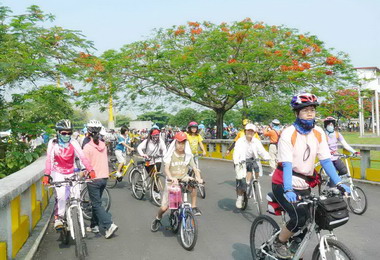屏東舉辦全國自行車日半日遊(圖)
