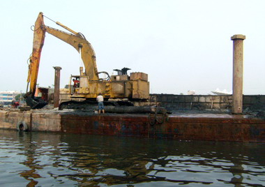 海洋局疏濬漁港獲好評(圖)
