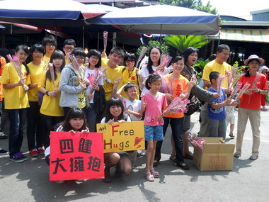 母親節國光花市大方送康乃馨(圖)
