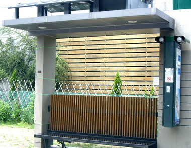 高雄市設置全國首創太陽能及風力候車亭(圖)