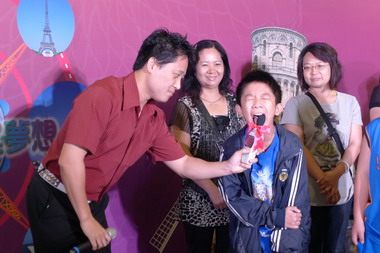 高雄國際旅展強打抗漲妙計  民眾搶攻便宜(圖)