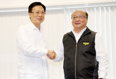 彰化縣長卓伯源參訪中市新市政中心(圖)