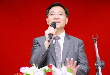 蔡炳坤到東大演講獲好評(圖)
