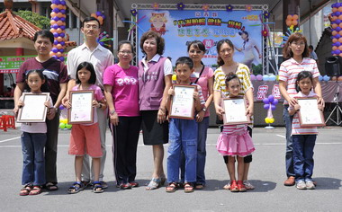 嘉義縣舉辦 親子洗手比賽(圖)