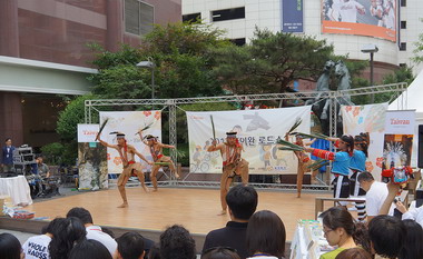 高雄市政府在韓國旅展行銷觀光(圖)