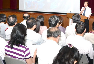 李朝卿勉官員讓南投邁向黃金幸福年代(圖)