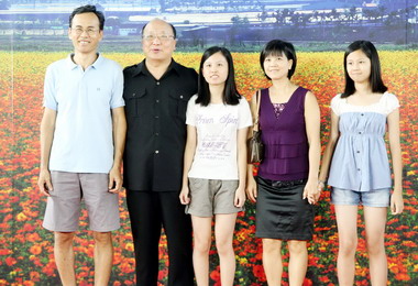 台中市長獎畢業生合影(圖)