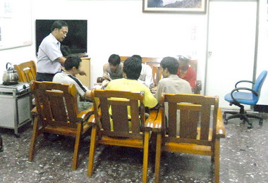 南投-信義警方查獲多名越南籍逃逸外勞(圖)